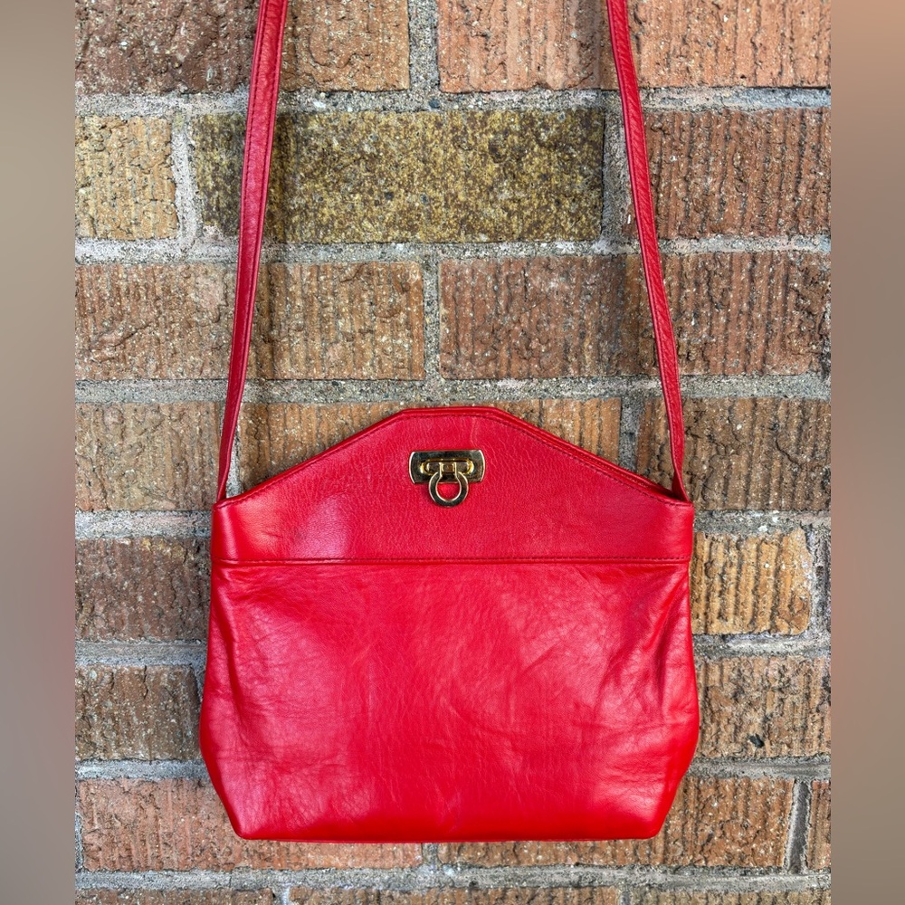 Vtg Easy Spirit Bright Cherry Red Leather Crossbody Purse Handbag Valentines